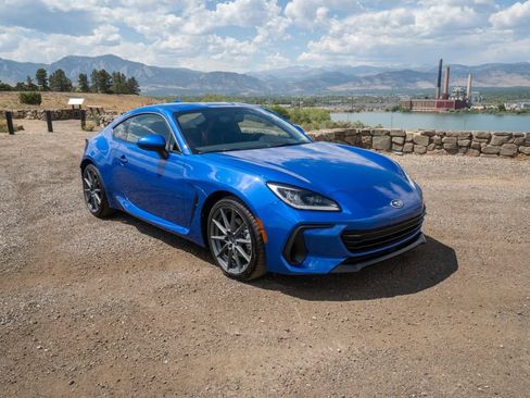 Used 2025 Subaru BRZ Limited w/ Popular Package 2 RWD image 3