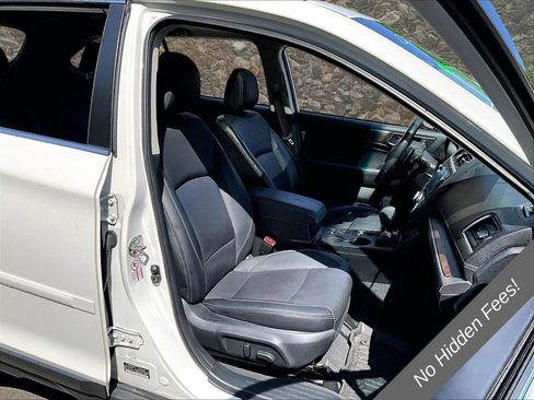Used 2018 Subaru Outback 2.5i Limited AWD/4WD image 7