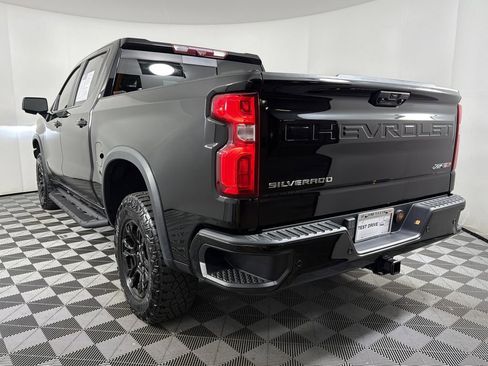 Used 2023 Chevrolet Silverado 1500 ZR2 w/ Technology Package image 4