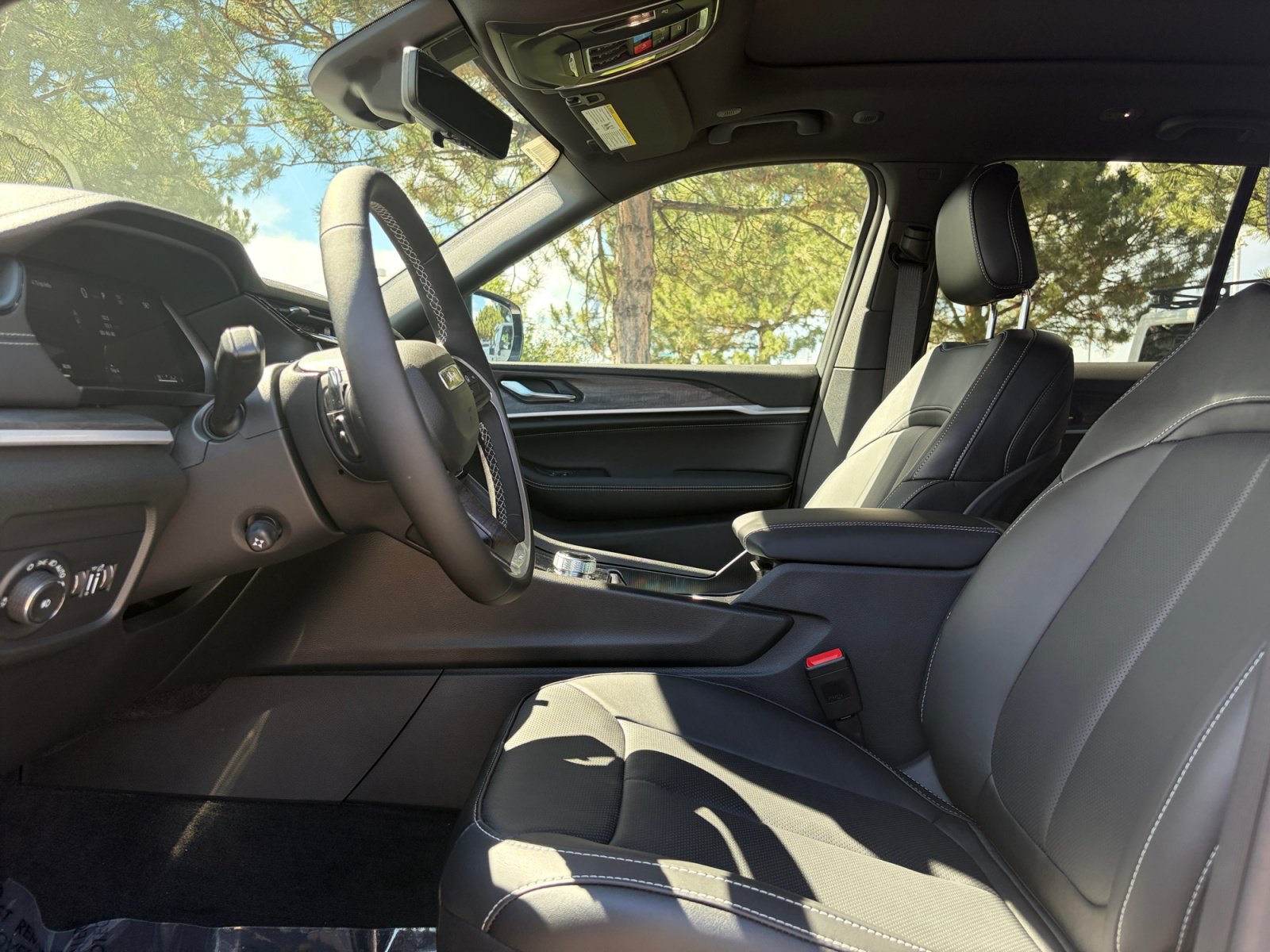 New 2026 Jeep Grand Cherokee Limited AWD/4WD image 15
