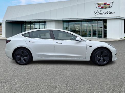 Used 2019 Tesla Model 3 Performance image 7