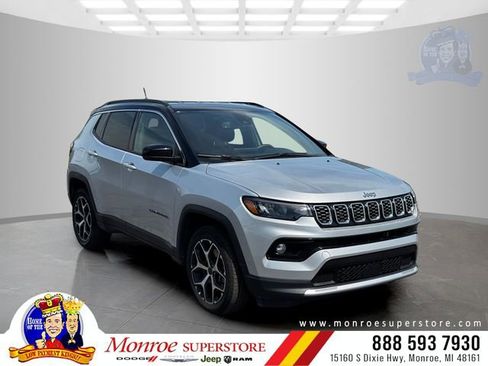 Used 2025 Jeep Compass Limited AWD/4WD image 1