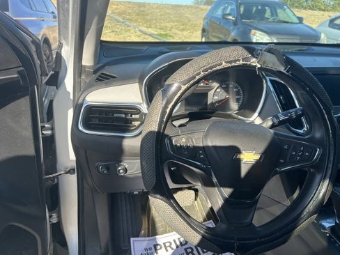 Used 2021 Chevrolet Equinox LS w/ LPO, Blackout Package image 5