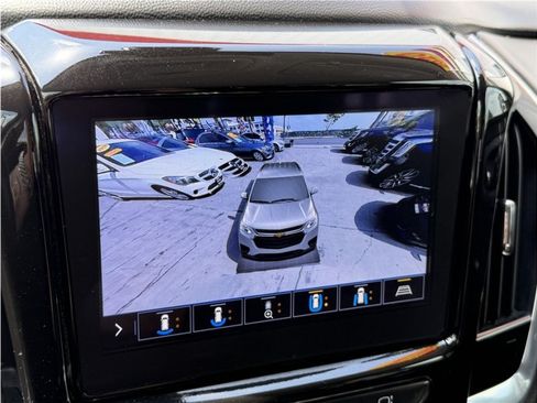 Used 2020 Chevrolet Traverse Premier FWD image 51
