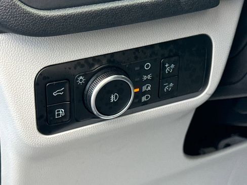 Used 2025 Ford Escape Platinum w/ Premium Technology Package image 29