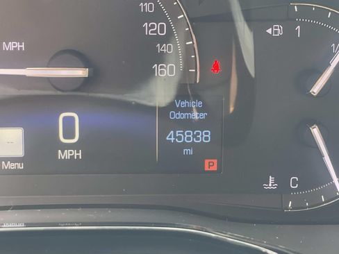 Used 2019 Cadillac XT5 Premium Luxury w/ Driver Assist Package FWD image 44