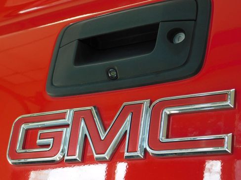 Used 2018 GMC Sierra 2500 SLE w/ HD SLE Preferred Plus Package AWD/4WD image 87