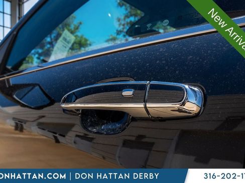 Used 2023 Chevrolet Equinox Premier AWD/4WD image 41