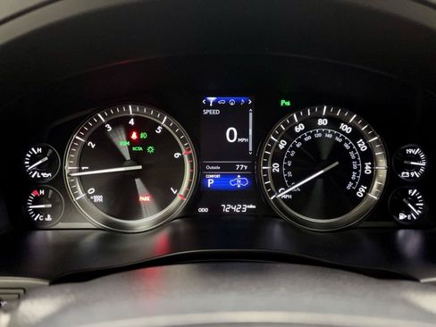 Used 2018 Lexus LX 570 4WD w/ Luxury Package image 28