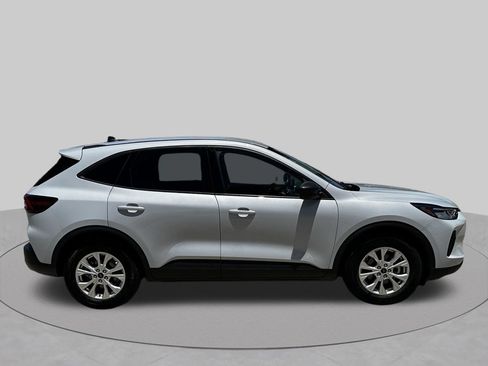 Used 2025 Ford Escape Active FWD image 7