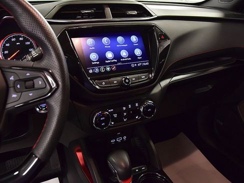 Used 2022 Chevrolet TrailBlazer RS w/ Technology Package AWD/4WD image 21