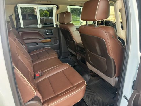 Used 2015 Chevrolet Silverado 2500 High Country w/ Duramax Plus Package AWD/4WD image 21