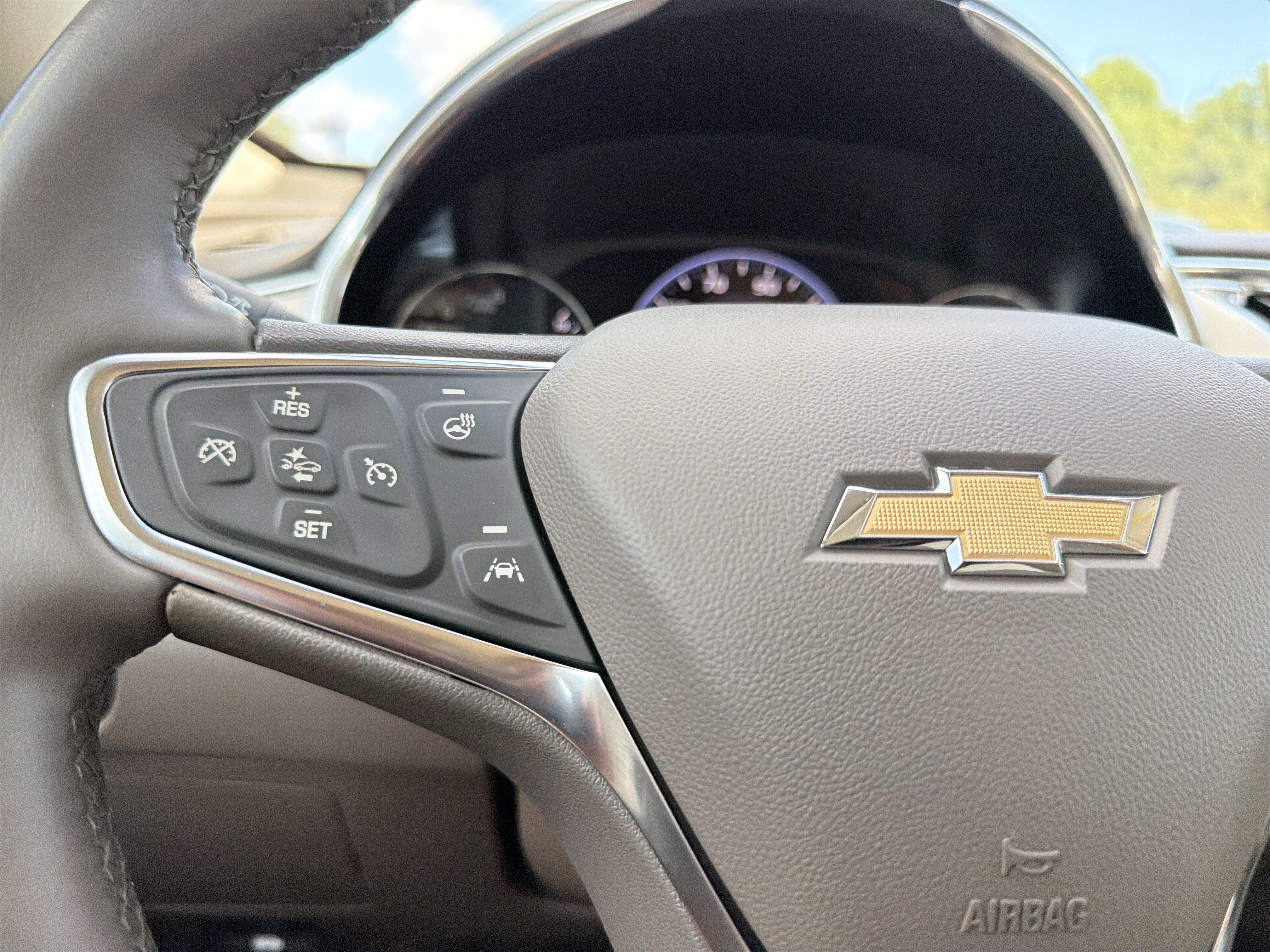Used 2025 Chevrolet Equinox LT AWD/4WD image 10