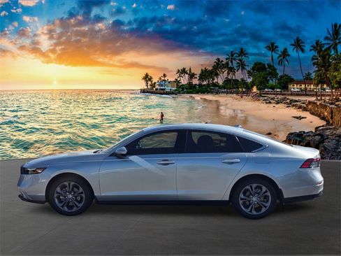 Used 2024 Honda Accord EX image 8