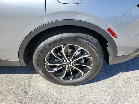 New 2026 Lincoln Nautilus Premier AWD/4WD image 7