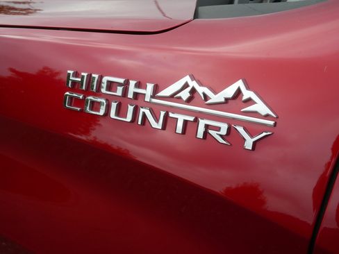 Certified 2025 Chevrolet Silverado 1500 High Country AWD/4WD image 20