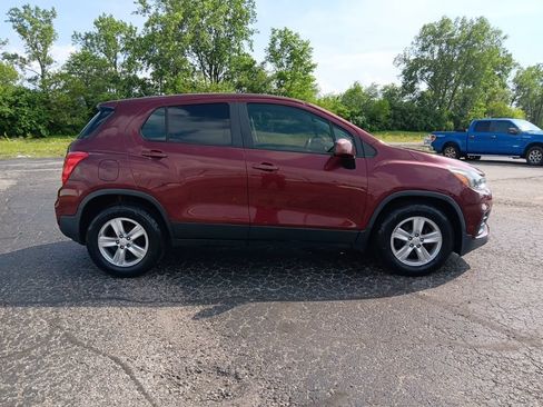 Used 2017 Chevrolet Trax LS FWD image 4