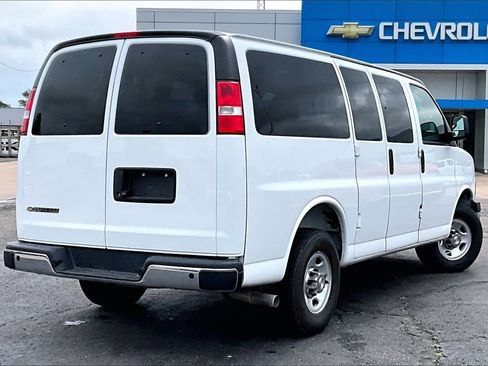 Used 2025 Chevrolet Express 2500 LT w/ LT Preferred Equipment Group RWD image 2