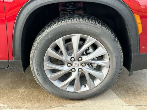 New 2026 Buick Enclave Preferred image 10