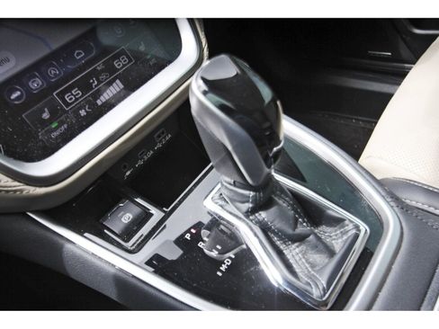 Used 2024 Subaru Outback Limited AWD/4WD image 27