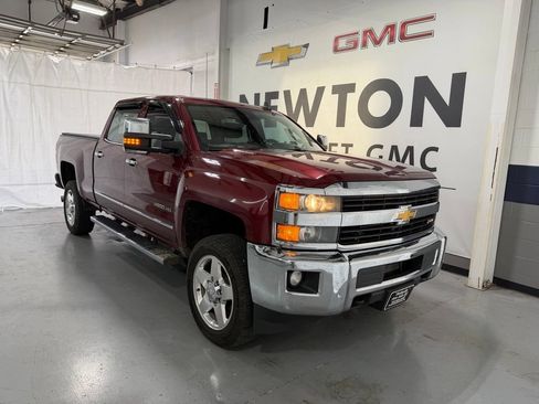Used 2015 Chevrolet Silverado 2500 LTZ w/ Duramax Plus Package AWD/4WD image 2