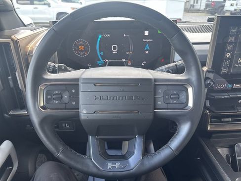 Used 2025 GMC Hummer EV 2X AWD/4WD image 17