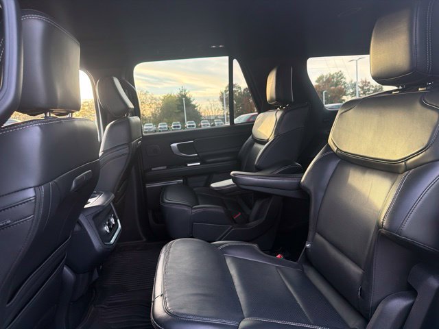 Used 2025 Ford Expedition Platinum w/ Stealth Performance Package AWD/4WD image 21