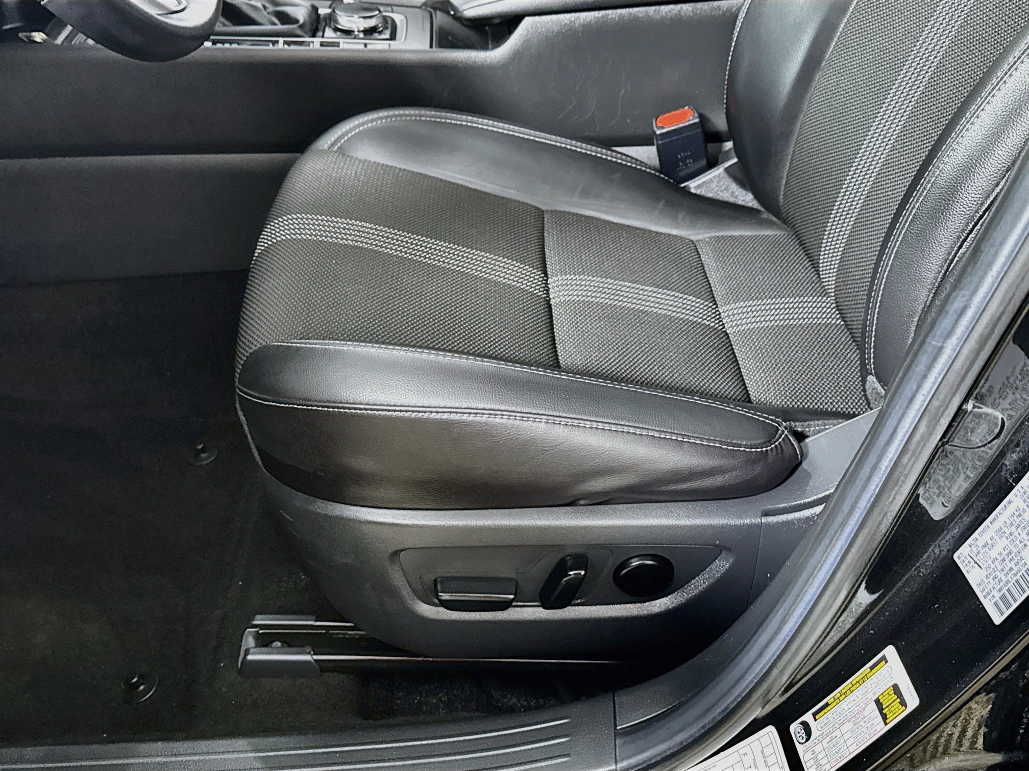 Used 2026 MAZDA CX-50 AWD 2.5 S w/ Preferred Pkg image 22