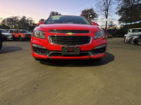 Used 2016 Chevrolet Cruze LT w/ Sun And Sound Package image 5