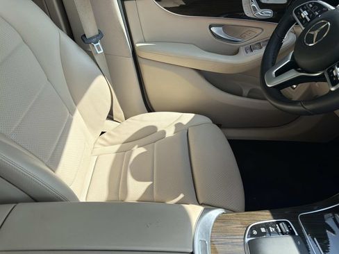Used 2022 Mercedes-Benz GLC 300 image 11