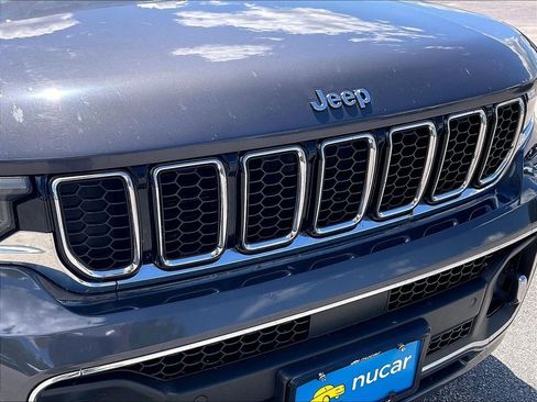 Used 2023 Jeep Grand Cherokee L Overland w/ MOPAR Finishing Package AWD/4WD image 30