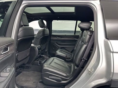 Certified 2024 Jeep Grand Cherokee L Limited w/ Luxury Tech Group II image 27