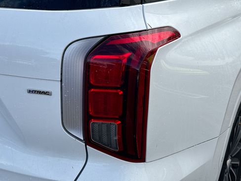 Used 2023 Hyundai Palisade Calligraphy image 27
