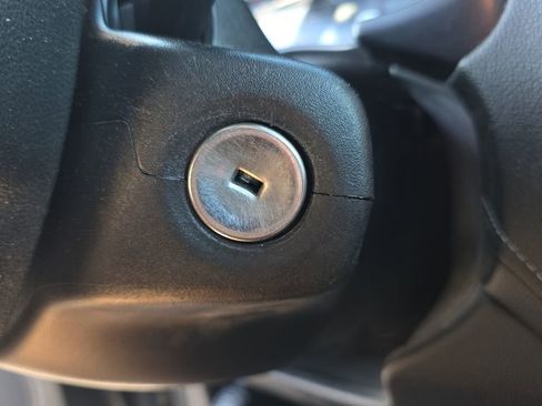 Used 2015 GMC Canyon SLT w/ Driver Alert Package image 27