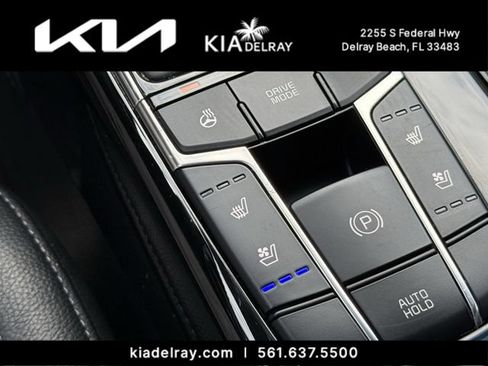 Used 2017 Kia Cadenza Technology FWD image 24