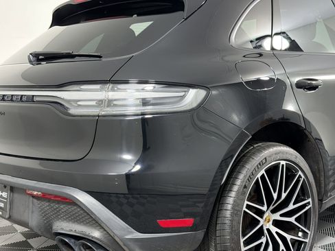 Certified 2023 Porsche Macan AWD/4WD image 10