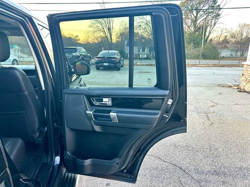 Used 2016 Land Rover LR4 HSE image 22