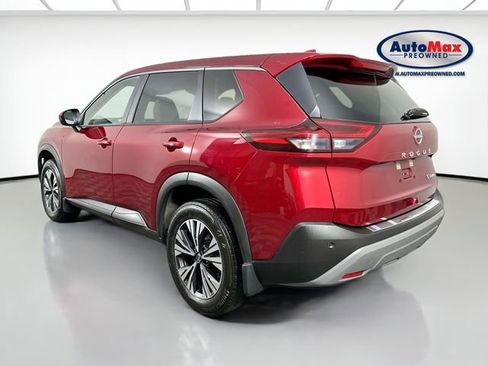 Used 2023 Nissan Rogue SV image 5