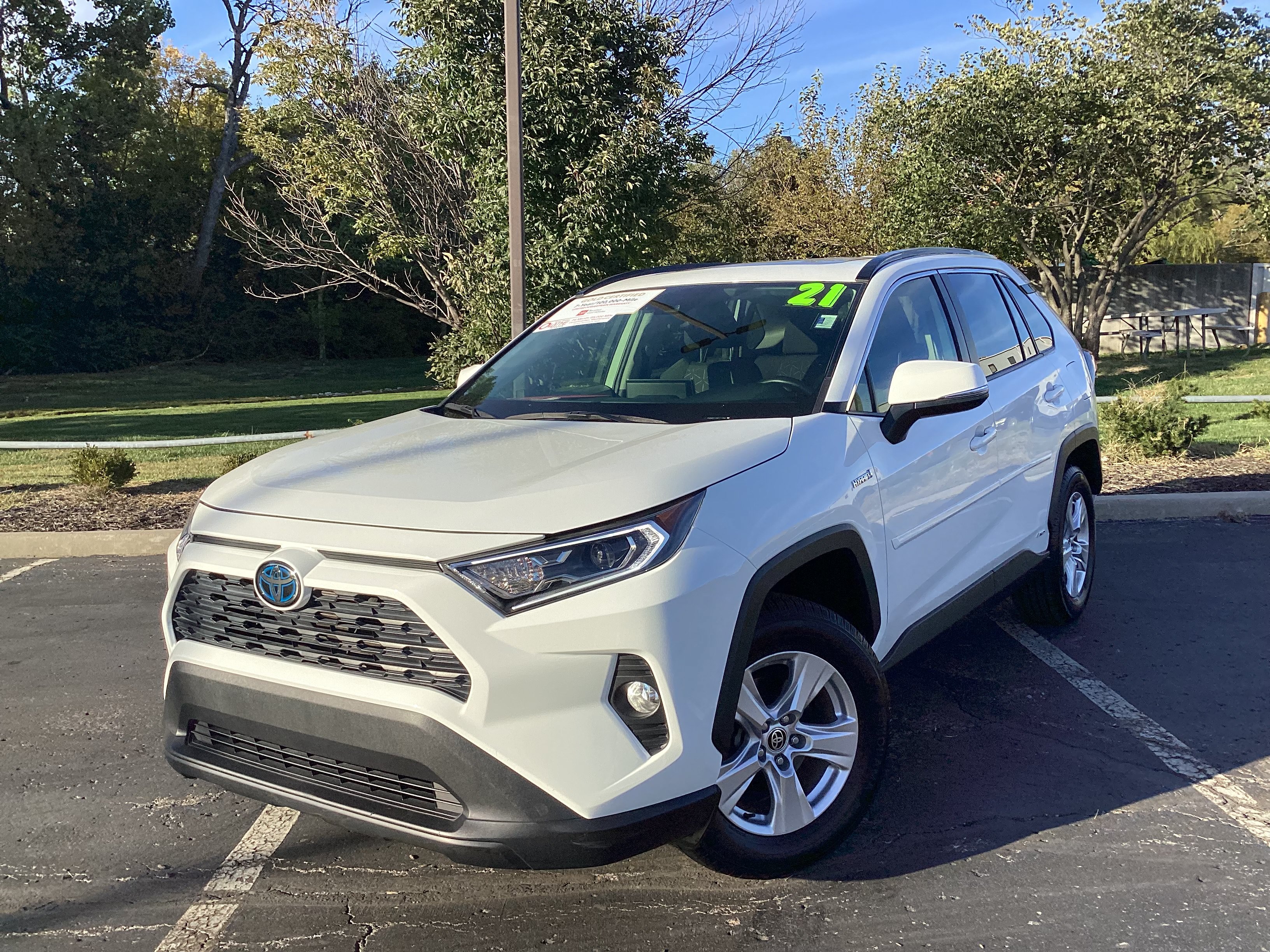 Certified 2021 Toyota RAV4 XLE w/ Convenience Package AWD/4WD image 2