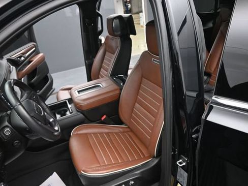 Used 2024 GMC Yukon Denali Ultimate AWD/4WD image 21