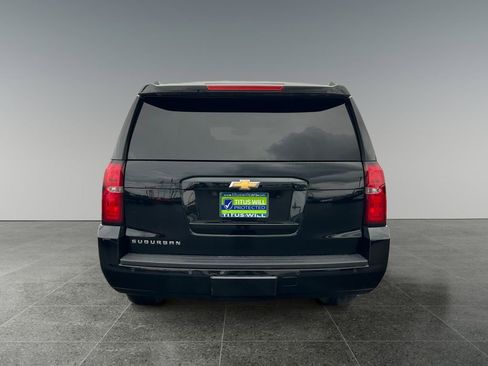 Used 2016 Chevrolet Suburban LT image 6