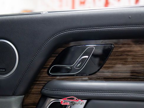 Used 2018 Land Rover Range Rover Long Wheelbase Supercharged image 46