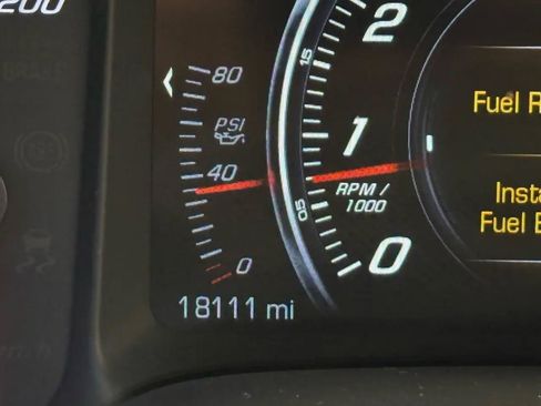 Used 2018 Chevrolet Corvette Stingray Coupe w/ Carbon Flash Badge Package RWD image 15
