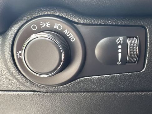 Used 2025 Dodge Durango R/T AWD/4WD image 24