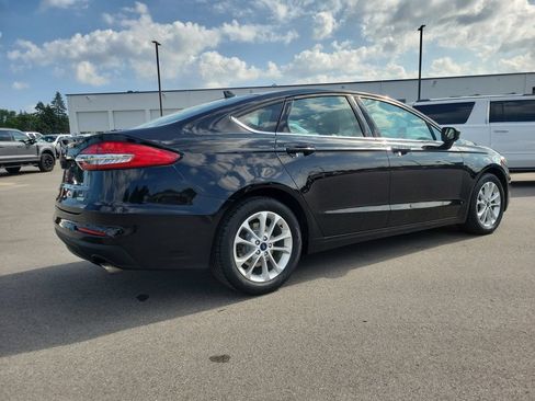 Certified 2020 Ford Fusion SE FWD image 4