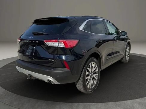 Used 2021 Ford Escape Titanium w/ Class II Trailer Tow Package AWD/4WD image 6