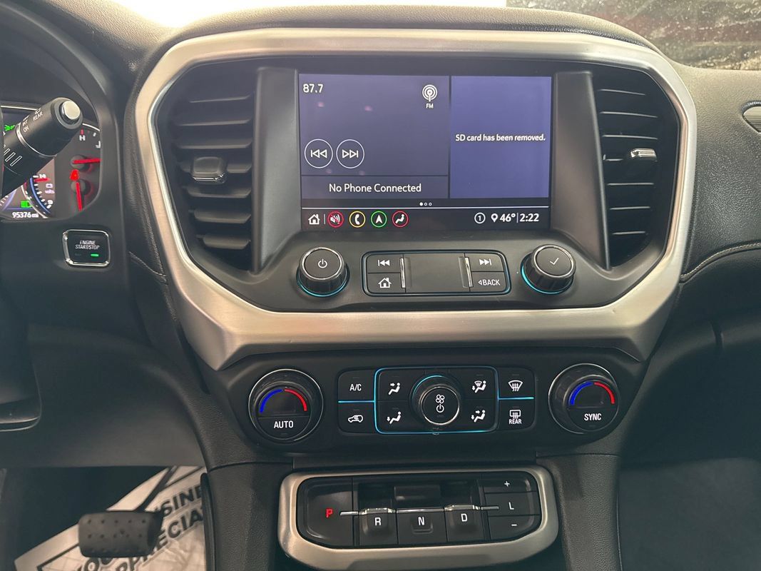 Used 2020 GMC Acadia SLT w/ Driver Alert Package II AWD/4WD image 16