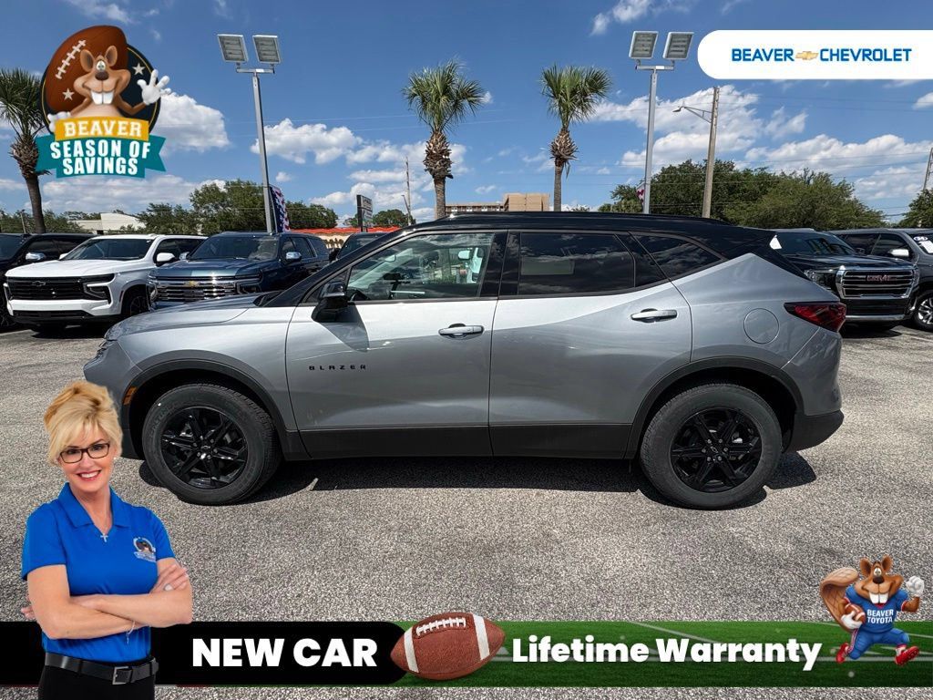 New 2025 Chevrolet Blazer LT w/ Midnight/Sport Edition AWD/4WD image 4