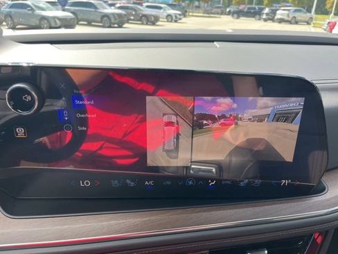 New 2026 Chevrolet Suburban High Country image 30