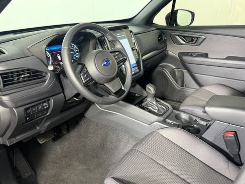 Used 2025 Subaru Forester Premium AWD/4WD image 25